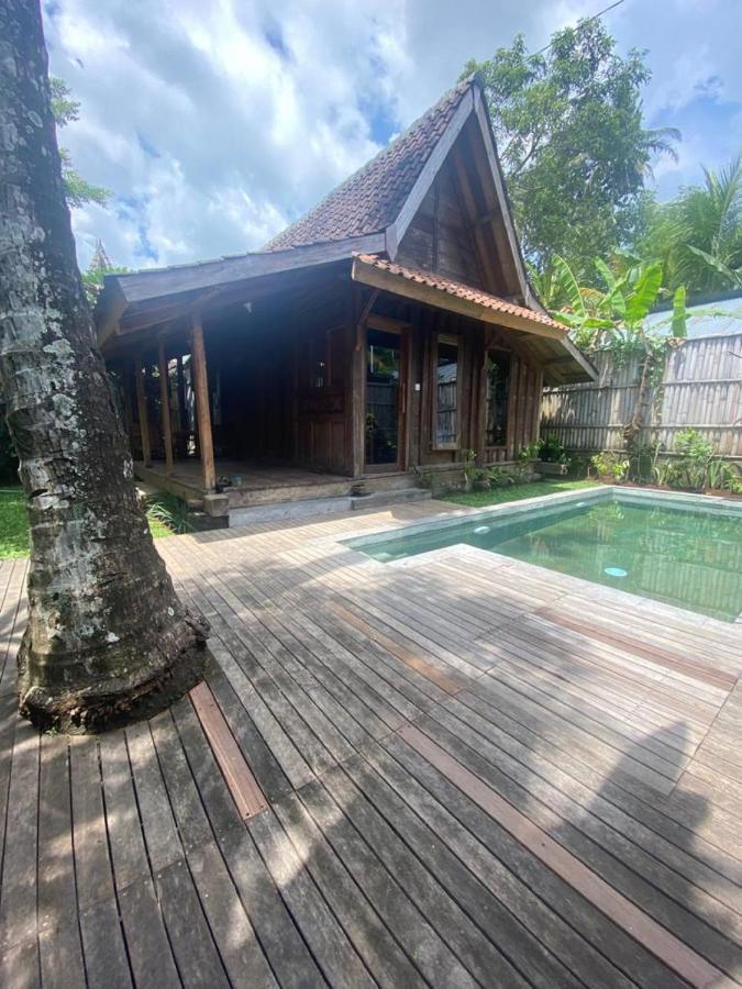 Sarini Villas Blahbatu エクステリア 写真