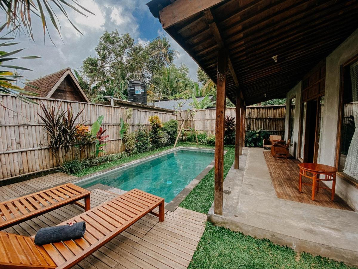 Sarini Villas Blahbatu エクステリア 写真