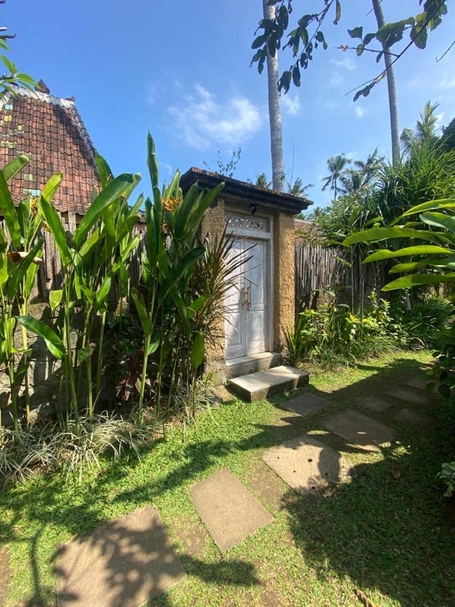 Sarini Villas Blahbatu エクステリア 写真